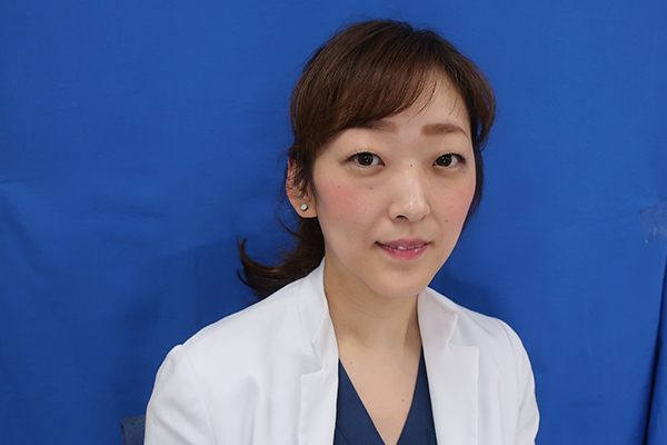 乳腺・内分泌外科学の研究医 浅野 有香さんが、2018年度がん研究助成奨励金の受賞者に選ばれました
