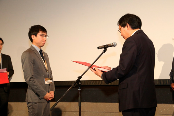 寄生虫学の中釜悠特任助教が「第５回 Miyata Foundation Award日本小児循環器学会 研究奨励賞」を受賞しました