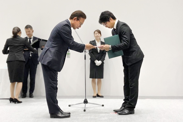 整形外科学の西野壱哉先生が「第11回 日本関節鏡・膝・スポーツ整形外科学会 (JOSKAS)学会賞(関節鏡賞)」を受賞しました