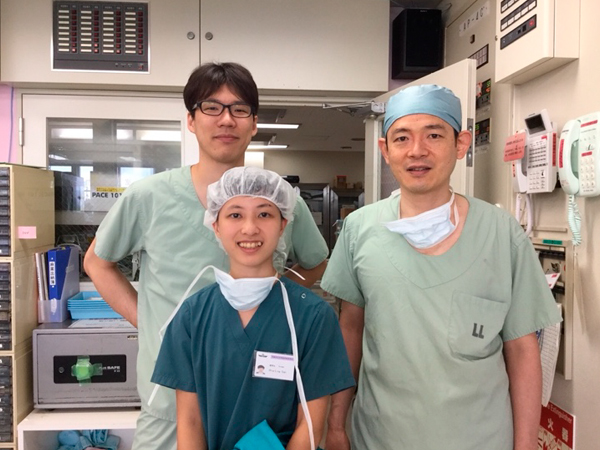 Doctor 岸本(right), me(middle), and doctor高橋(left)
